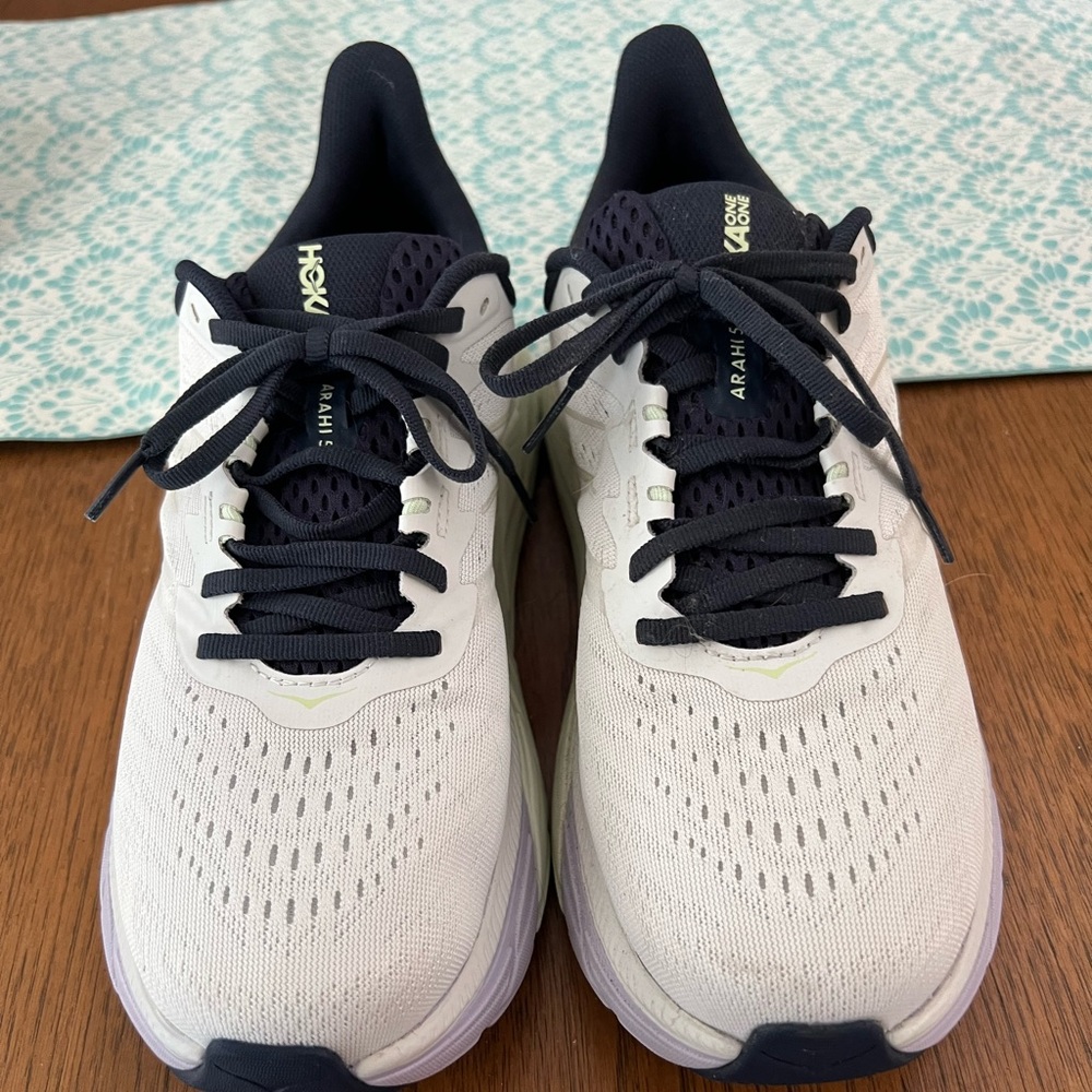 Womens Hoka shoes
